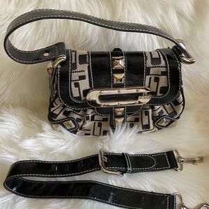 GUESS 💯% Authentic